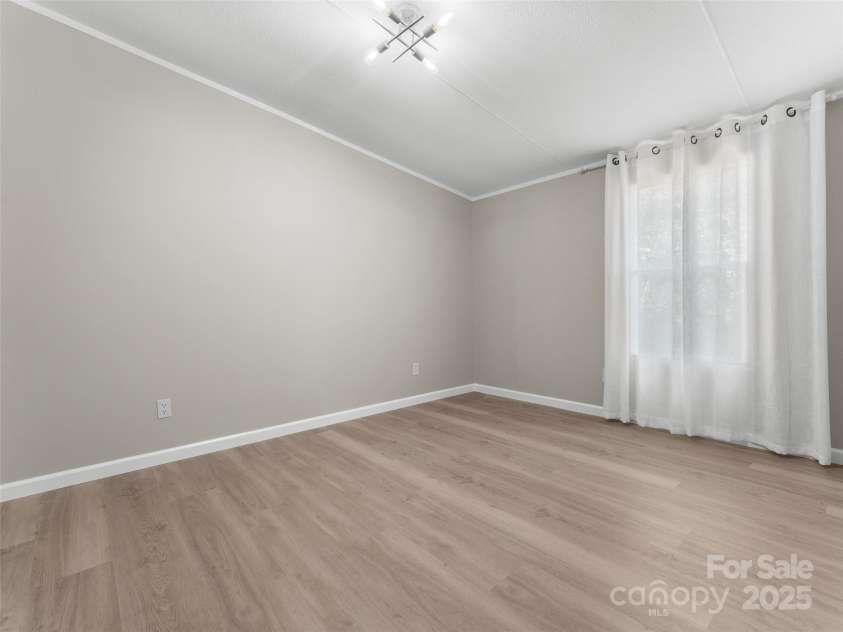 25 Overbrook Drive, Saluda, NC 28773.  MLS# CAR4306681, YatesRealty ID 981. Bedroom 3. 