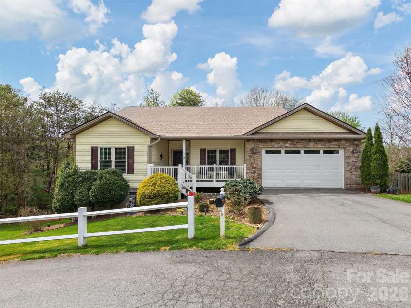 26 Lancaster Lane, Weaverville, NC 28787.  MLS# CAR4367882, YatesRealty ID 9810. 