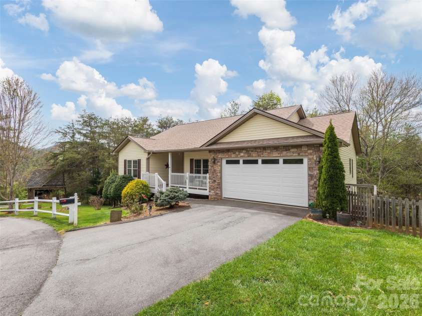 26 Lancaster Lane, Weaverville, NC 28787.  MLS# CAR4367882, YatesRealty ID 9810. 
