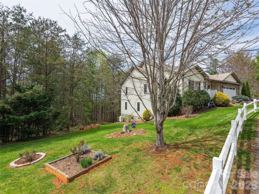 26 Lancaster Lane, Weaverville, NC 28787.  MLS# CAR4367882, YatesRealty ID 9810. 