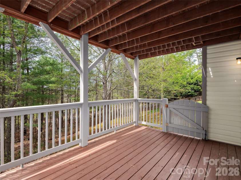 26 Lancaster Lane, Weaverville, NC 28787.  MLS# CAR4367882, YatesRealty ID 9810. 