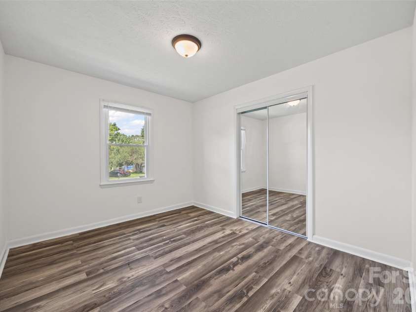 403 Murdock Circle, Shelby, NC 28150.  MLS# CAR4367930, YatesRealty ID 9811. 