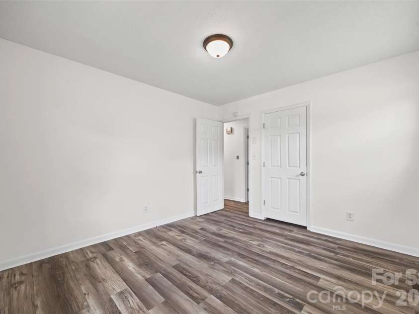 403 Murdock Circle, Shelby, NC 28150.  MLS# CAR4367930, YatesRealty ID 9811. 