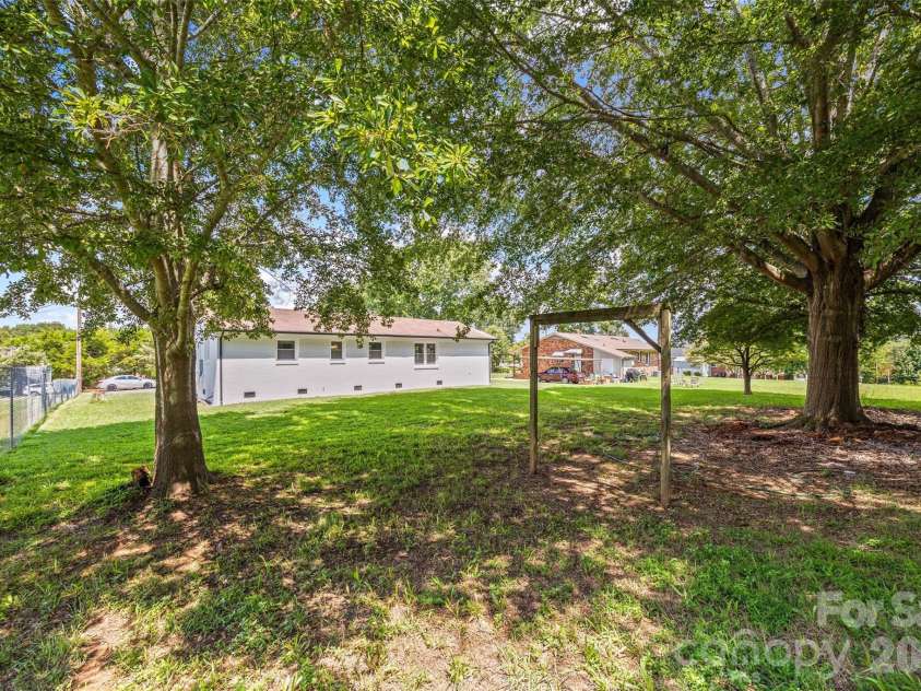 403 Murdock Circle, Shelby, NC 28150.  MLS# CAR4367930, YatesRealty ID 9811. 