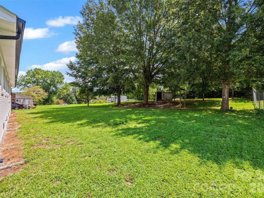 403 Murdock Circle, Shelby, NC 28150.  MLS# CAR4367930, YatesRealty ID 9811. 