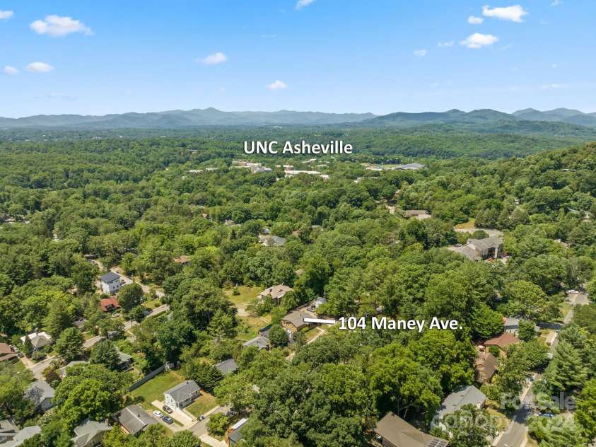 104 Maney Avenue, Asheville, NC 28804.  MLS# CAR4155681, YatesRealty ID 9812. 