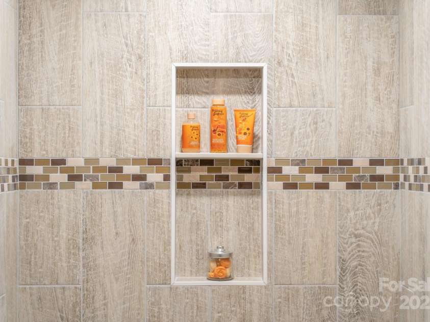 104 Maney Avenue, Asheville, NC 28804.  MLS# CAR4155681, YatesRealty ID 9812. 