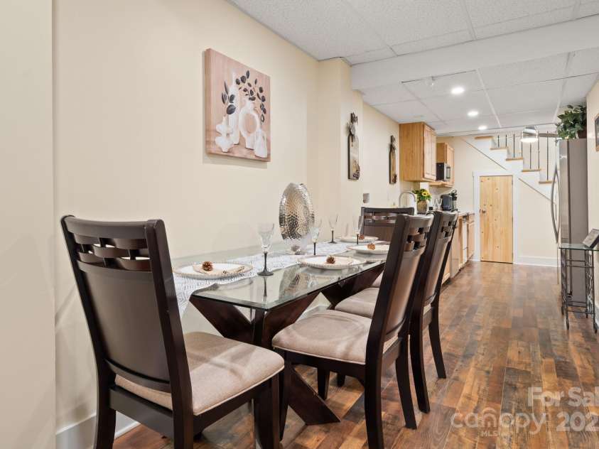 104 Maney Avenue, Asheville, NC 28804.  MLS# CAR4155681, YatesRealty ID 9812. 