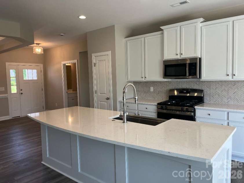 262 Corrie Ann Drive, Concord, NC 28027.  MLS# CAR4402498, YatesRealty ID 9812. Gourmet Kitchen