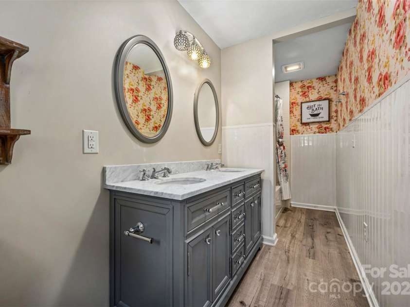 147 Tara Place, Forest City, NC 28043.  MLS# CAR4170856, YatesRealty ID 9813. Primary Bath