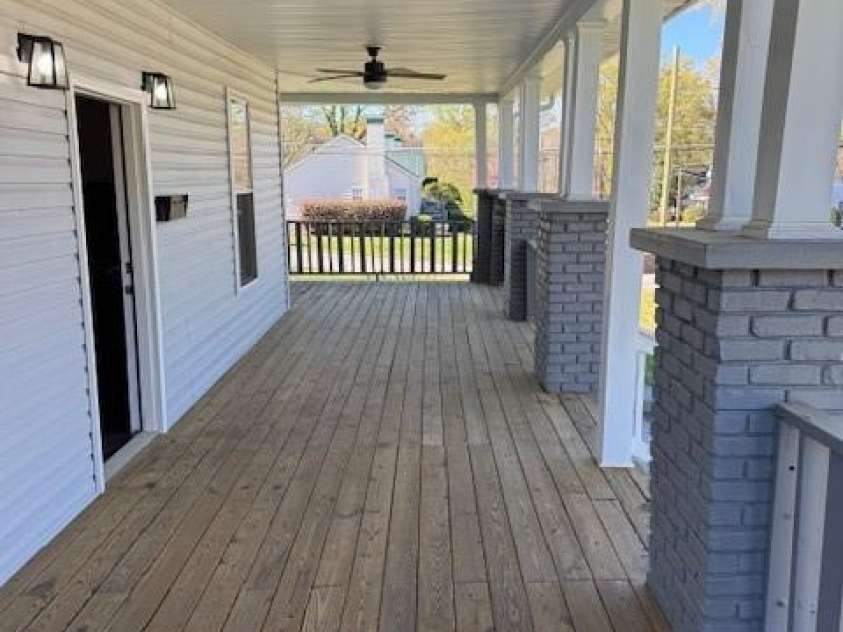 806 4th Street Drive, Hickory, NC 28601.  MLS# CAR4367995, YatesRealty ID 9813. 