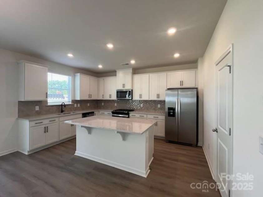 12131 Plummer Court, Midland, NC 28107.  MLS# CAR4216972, YatesRealty ID 9814. Kitchen