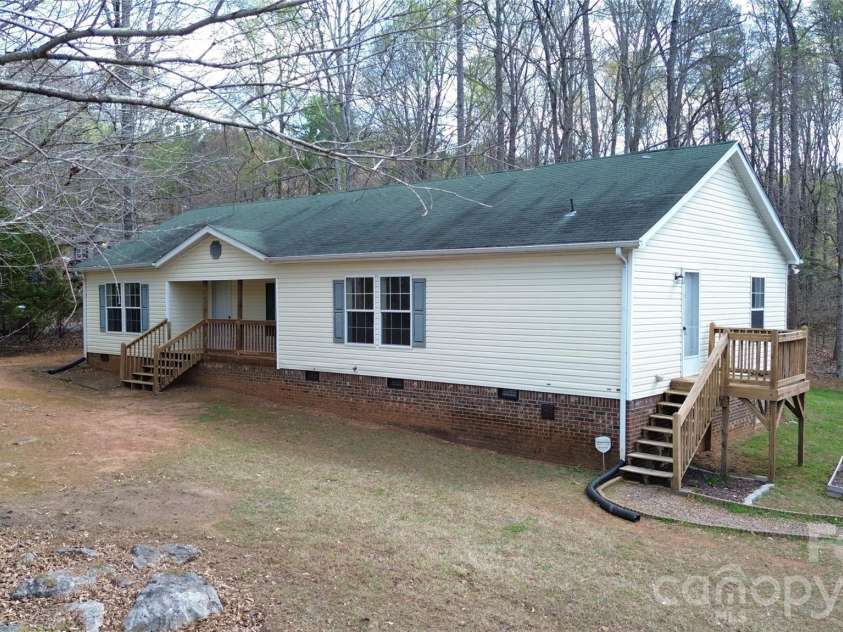 3441 Laboratory Road, Lincolnton, NC 28092.  MLS# CAR4363352, YatesRealty ID 9817. 