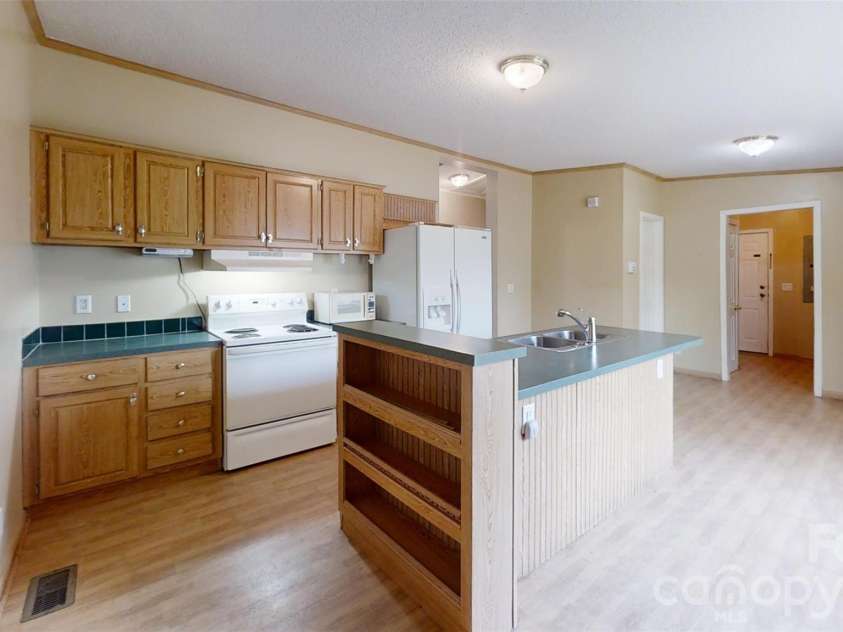 3441 Laboratory Road, Lincolnton, NC 28092.  MLS# CAR4363352, YatesRealty ID 9817. 