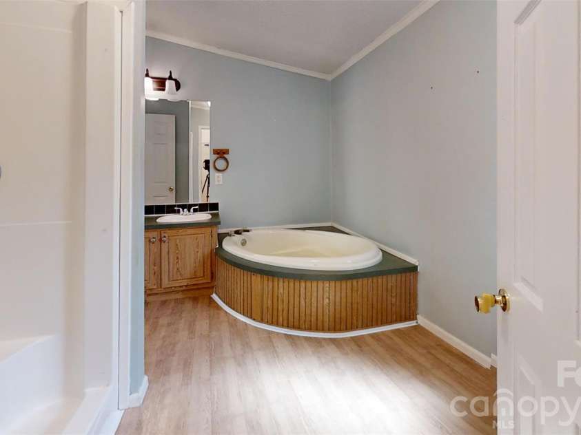 3441 Laboratory Road, Lincolnton, NC 28092.  MLS# CAR4363352, YatesRealty ID 9817. 