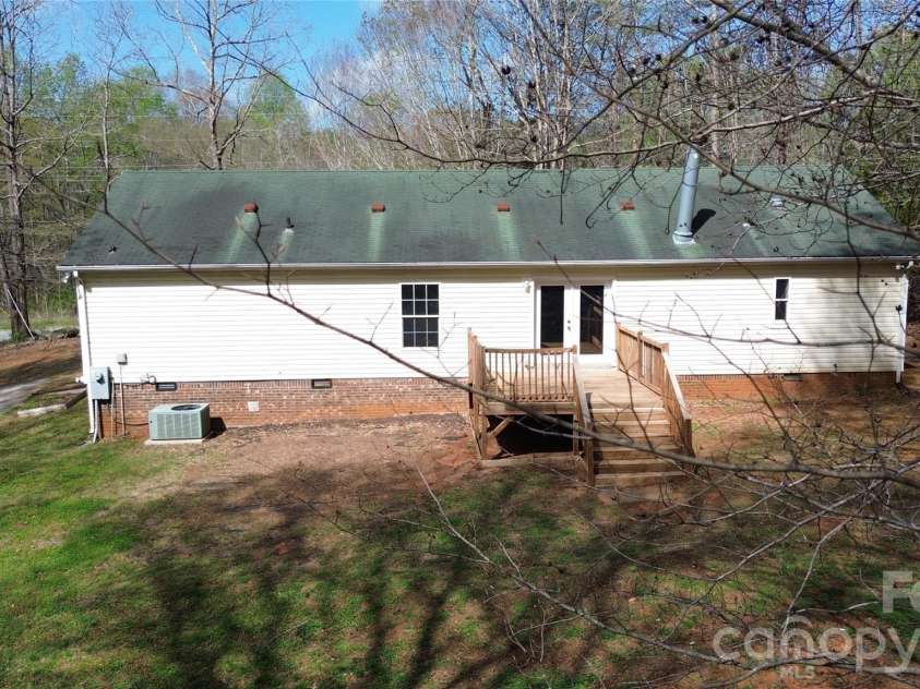 3441 Laboratory Road, Lincolnton, NC 28092.  MLS# CAR4363352, YatesRealty ID 9817. 