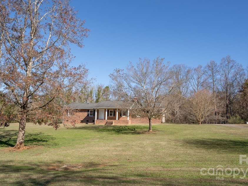 504 Crawley Gin Road, Shelby, NC 28150.  MLS# CAR4199877, YatesRealty ID 9817. 
