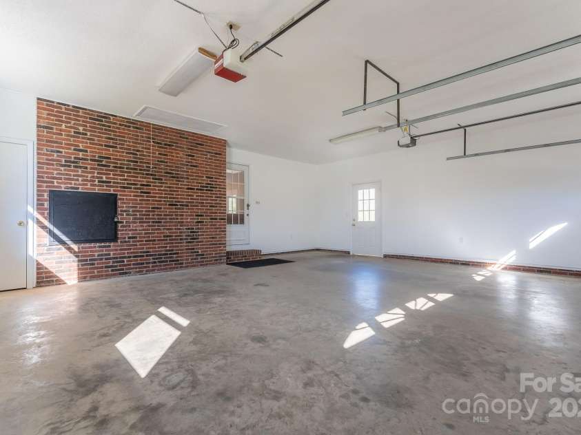 504 Crawley Gin Road, Shelby, NC 28150.  MLS# CAR4199877, YatesRealty ID 9817. 