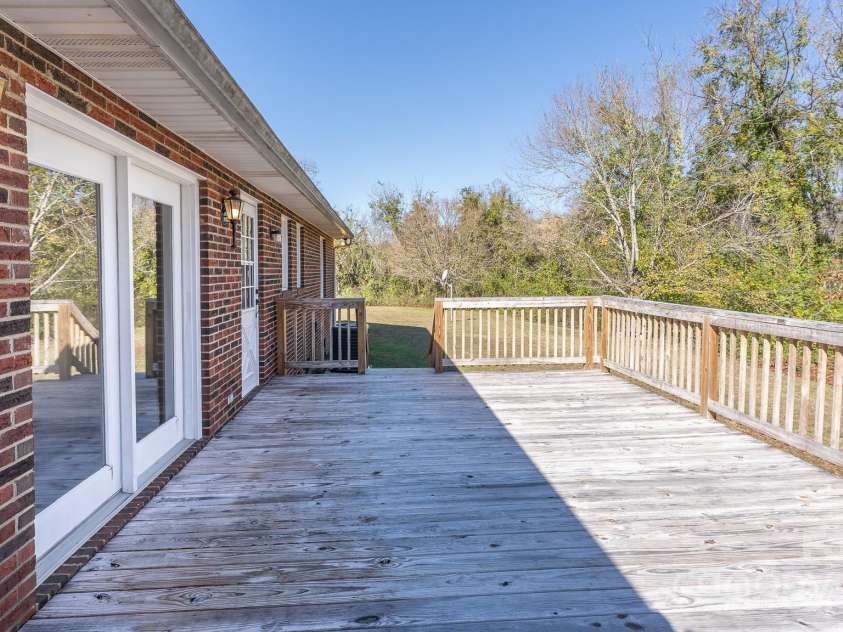 504 Crawley Gin Road, Shelby, NC 28150.  MLS# CAR4199877, YatesRealty ID 9817. 