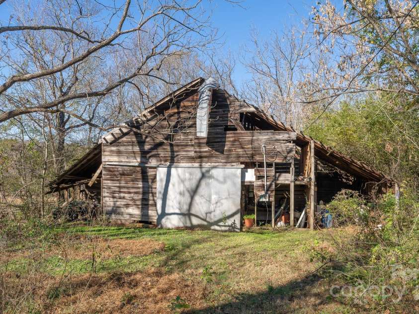 504 Crawley Gin Road, Shelby, NC 28150.  MLS# CAR4199877, YatesRealty ID 9817. 