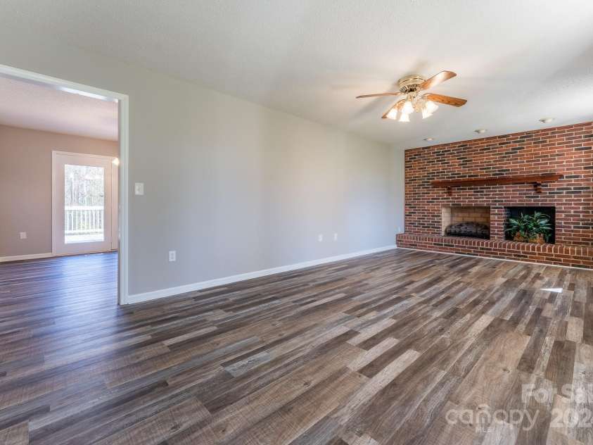 504 Crawley Gin Road, Shelby, NC 28150.  MLS# CAR4199877, YatesRealty ID 9817. Living Room