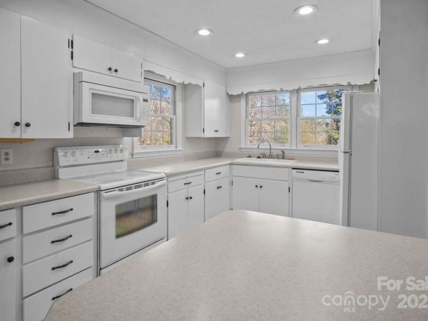 705 Hooper Creek Road, Tryon, NC 28782.  MLS# CAR4214441, YatesRealty ID 9818. 