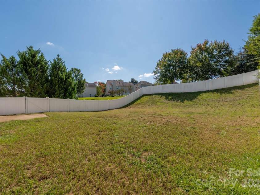 6934 Tanners Creek Drive, Huntersville, NC 28078.  MLS# CAR4303299, YatesRealty ID 9819. 