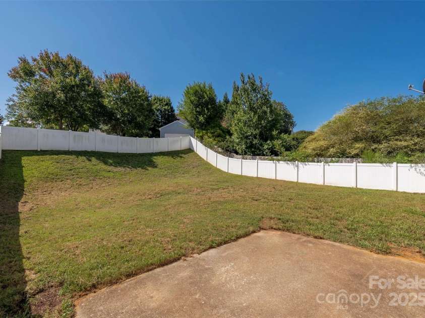 6934 Tanners Creek Drive, Huntersville, NC 28078.  MLS# CAR4303299, YatesRealty ID 9819. 