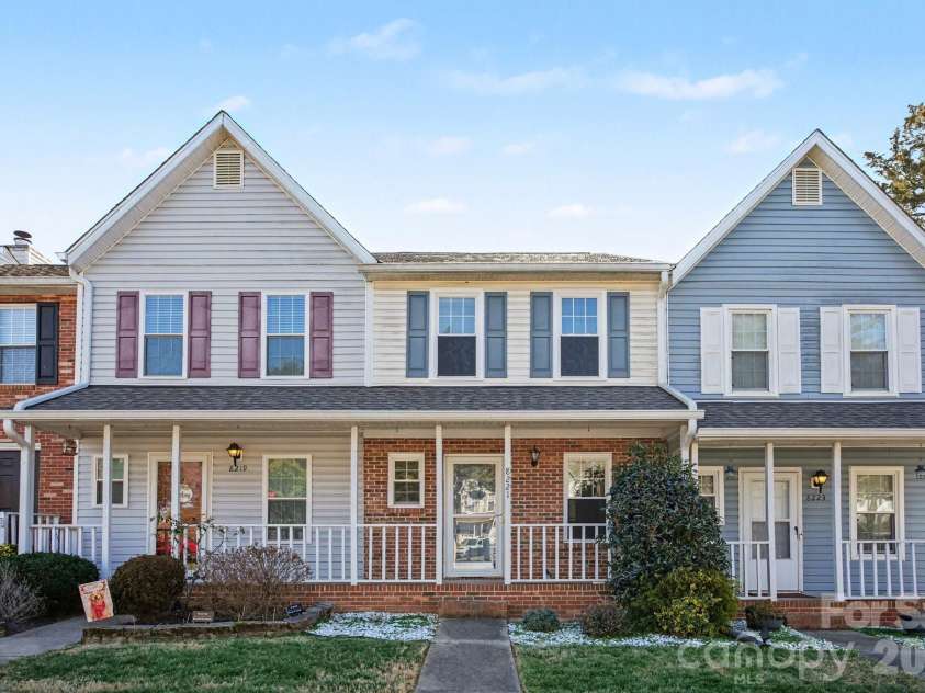 8221 Circle Tree Lane, Charlotte, NC 28277.  MLS# CAR4344771, YatesRealty ID 9820. 