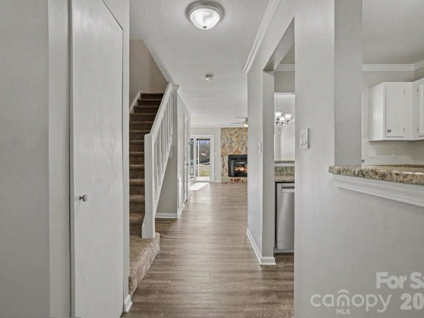 8221 Circle Tree Lane, Charlotte, NC 28277.  MLS# CAR4344771, YatesRealty ID 9820. 