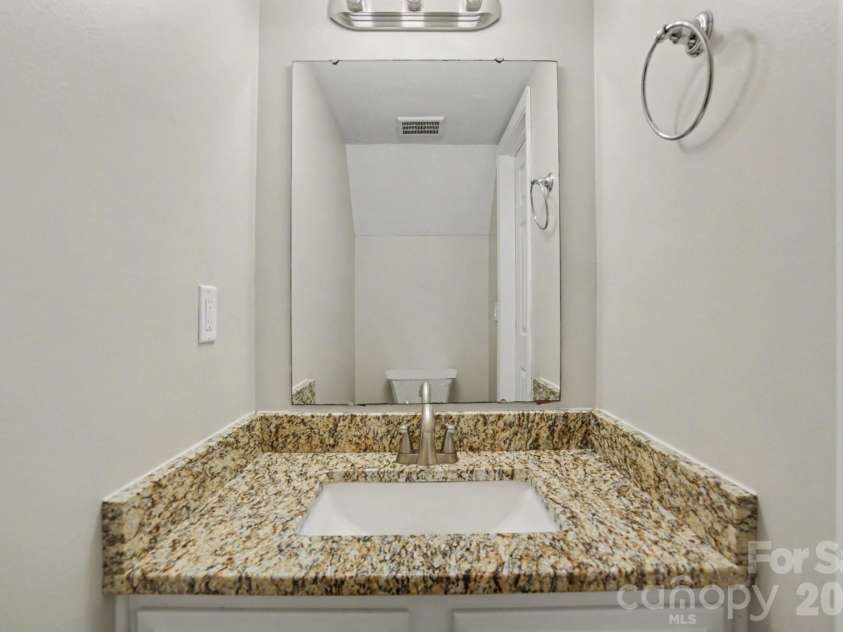 8221 Circle Tree Lane, Charlotte, NC 28277.  MLS# CAR4344771, YatesRealty ID 9820. 