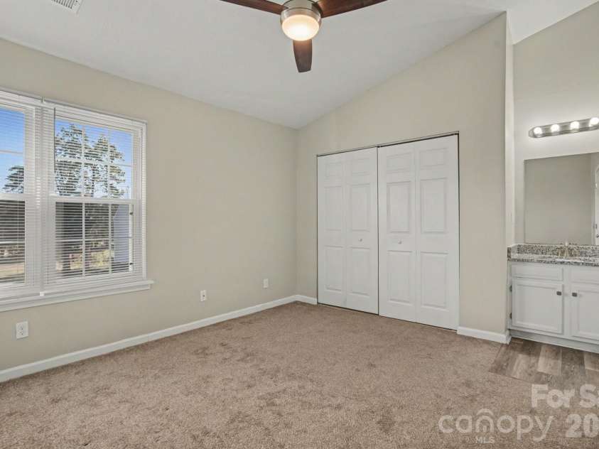 8221 Circle Tree Lane, Charlotte, NC 28277.  MLS# CAR4344771, YatesRealty ID 9820. 