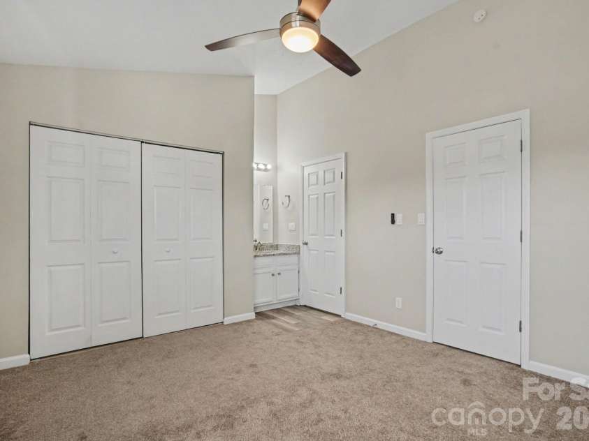 8221 Circle Tree Lane, Charlotte, NC 28277.  MLS# CAR4344771, YatesRealty ID 9820. 