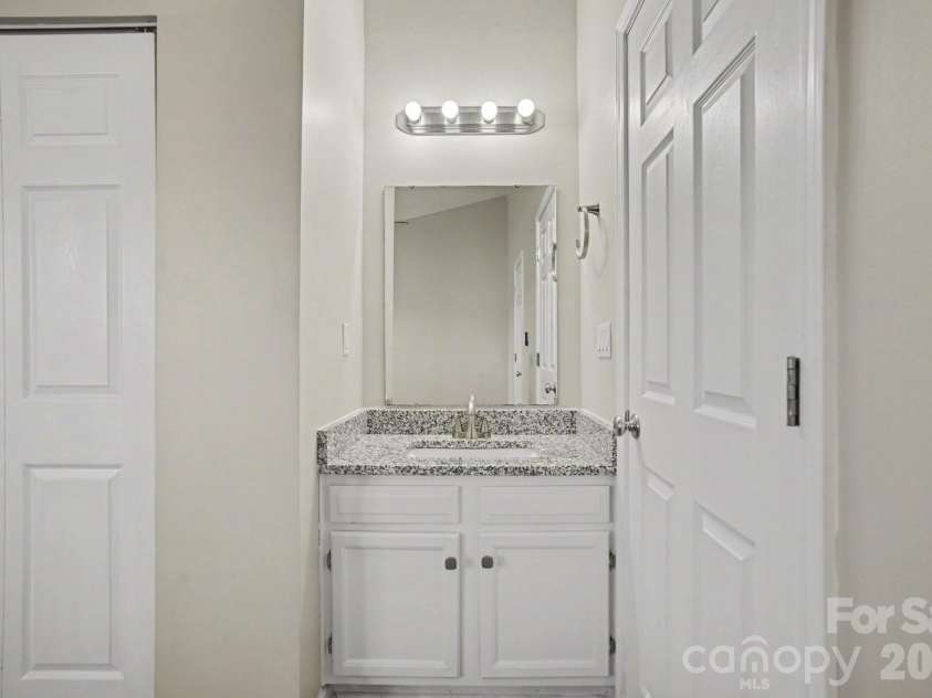 8221 Circle Tree Lane, Charlotte, NC 28277.  MLS# CAR4344771, YatesRealty ID 9820. 
