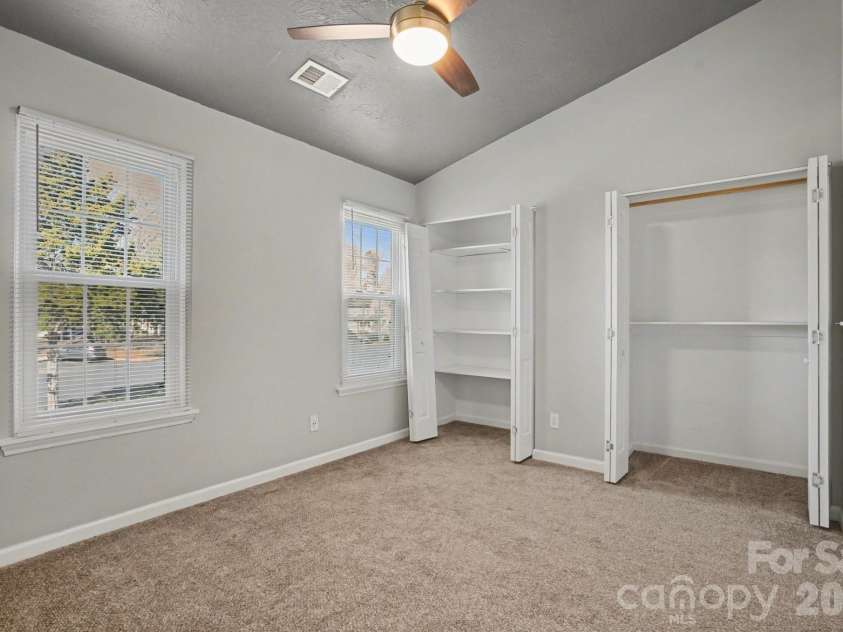 8221 Circle Tree Lane, Charlotte, NC 28277.  MLS# CAR4344771, YatesRealty ID 9820. 