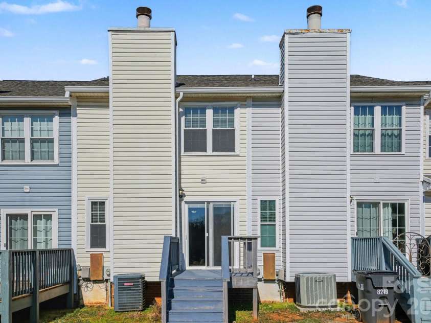 8221 Circle Tree Lane, Charlotte, NC 28277.  MLS# CAR4344771, YatesRealty ID 9820. 