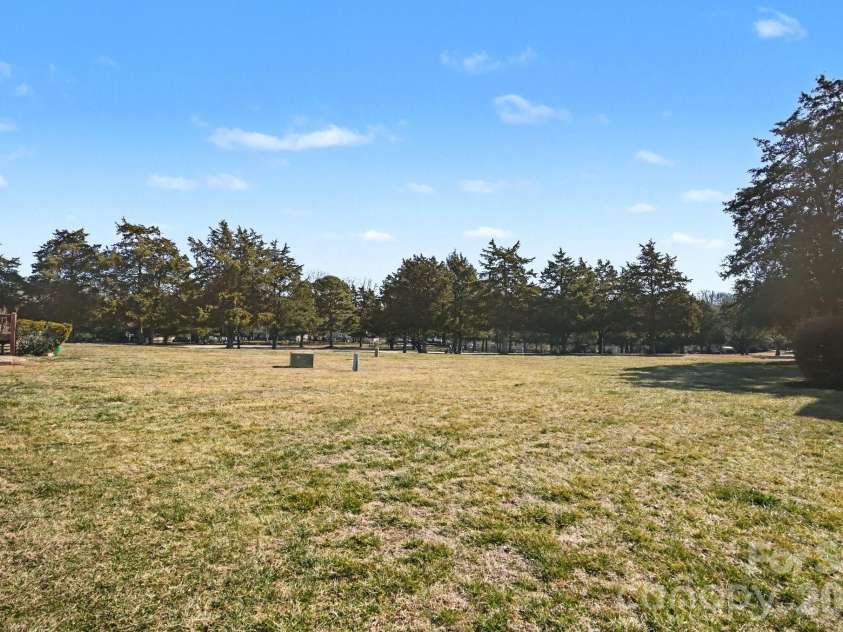 8221 Circle Tree Lane, Charlotte, NC 28277.  MLS# CAR4344771, YatesRealty ID 9820. 