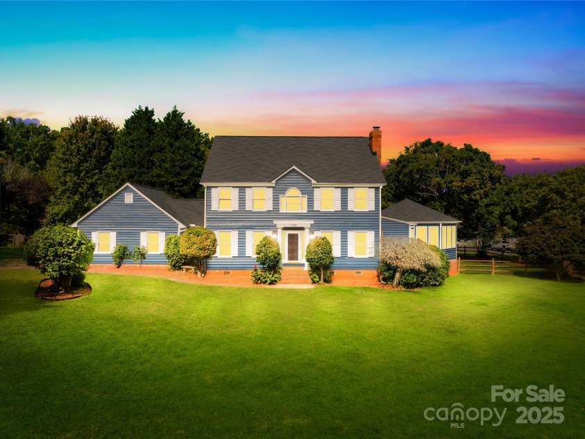 106 Chatworth Lane, Mooresville, NC 28117.  MLS# CAR4302174, YatesRealty ID 9821. 