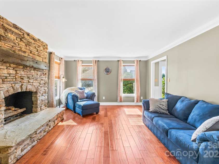 106 Chatworth Lane, Mooresville, NC 28117.  MLS# CAR4302174, YatesRealty ID 9821. 