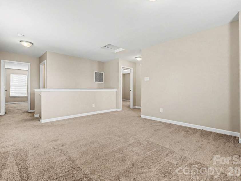 4226 Quinn Drive, Charlotte, NC 28269.  MLS# CAR4351167, YatesRealty ID 9821. 