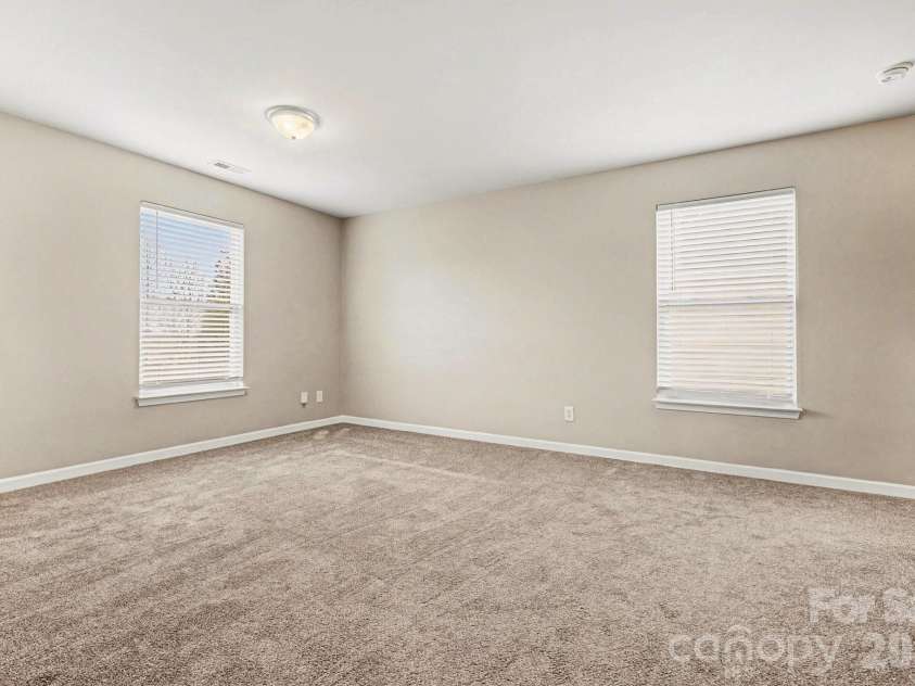 4226 Quinn Drive, Charlotte, NC 28269.  MLS# CAR4351167, YatesRealty ID 9821. 