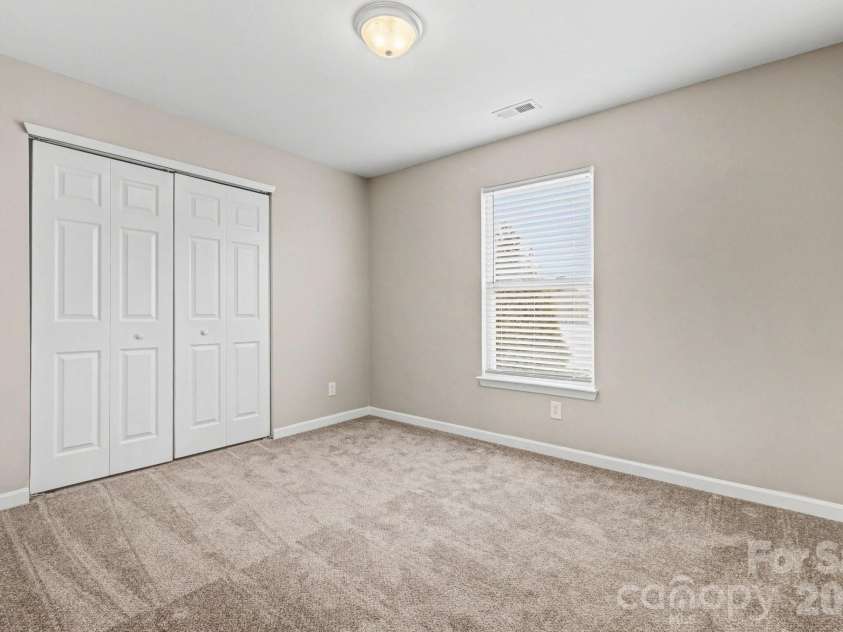 4226 Quinn Drive, Charlotte, NC 28269.  MLS# CAR4351167, YatesRealty ID 9821. 