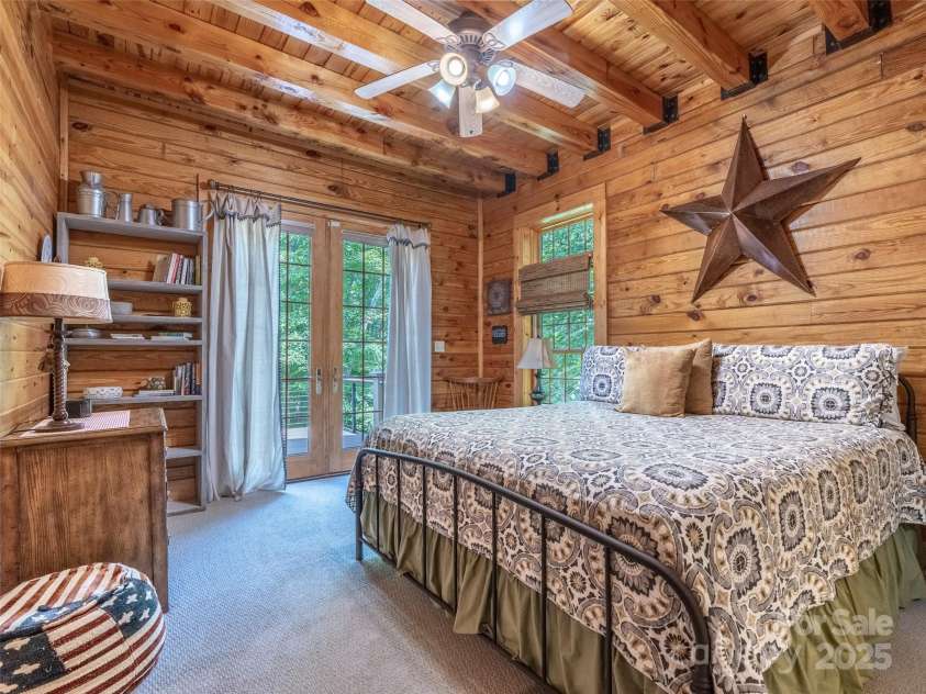 128 Hadleigh Way, Burnsville, NC 28714.  MLS# CAR4178760, YatesRealty ID 9822. 