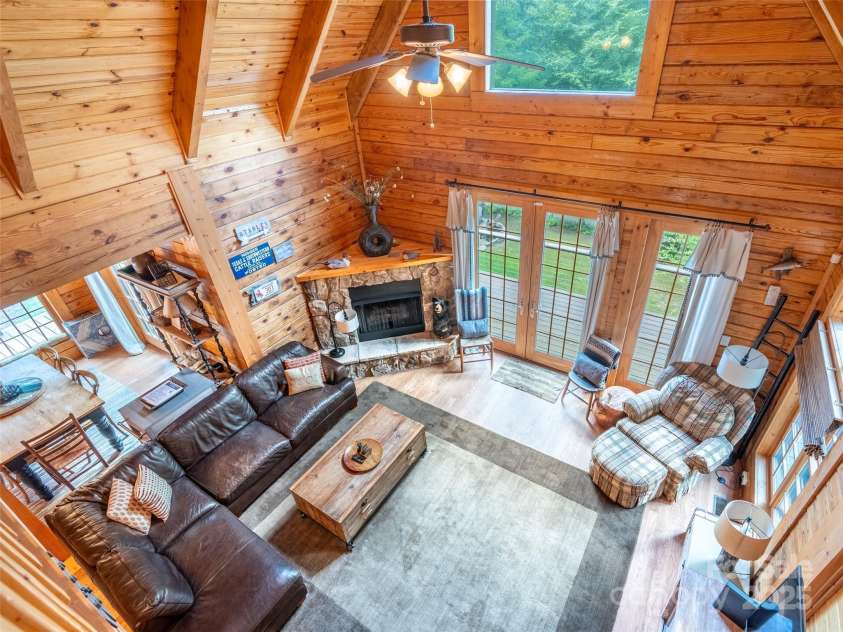 128 Hadleigh Way, Burnsville, NC 28714.  MLS# CAR4178760, YatesRealty ID 9822. 