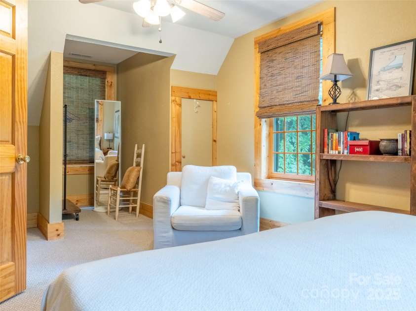 128 Hadleigh Way, Burnsville, NC 28714.  MLS# CAR4178760, YatesRealty ID 9822. 