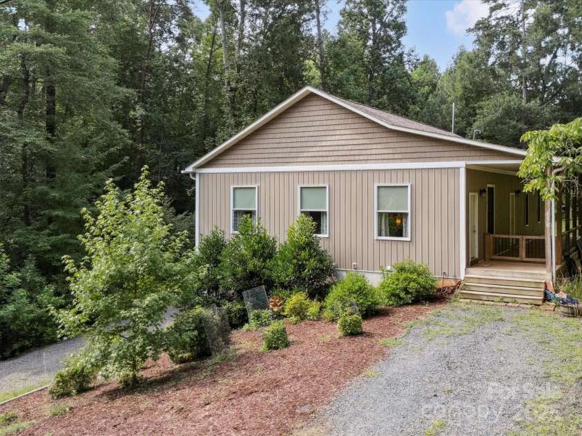 158 Pioneer Drive, Mount Gilead, NC 27306.  MLS# CAR4282197, YatesRealty ID 9825. 