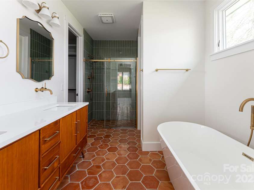 251 Bee Tree Road, Swannanoa, NC 28778.  MLS# CAR4238018, YatesRealty ID 9826. Primary bathroom