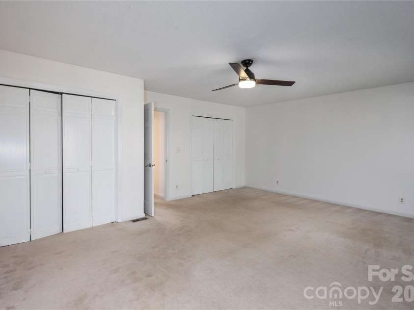 682 Cecil Street, Thomasville, NC 27360.  MLS# CAR4411361, YatesRealty ID 9827. Bedroom