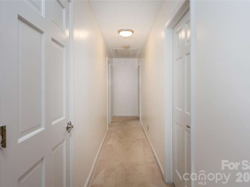 682 Cecil Street, Thomasville, NC 27360.  MLS# CAR4411361, YatesRealty ID 9827. Hallway