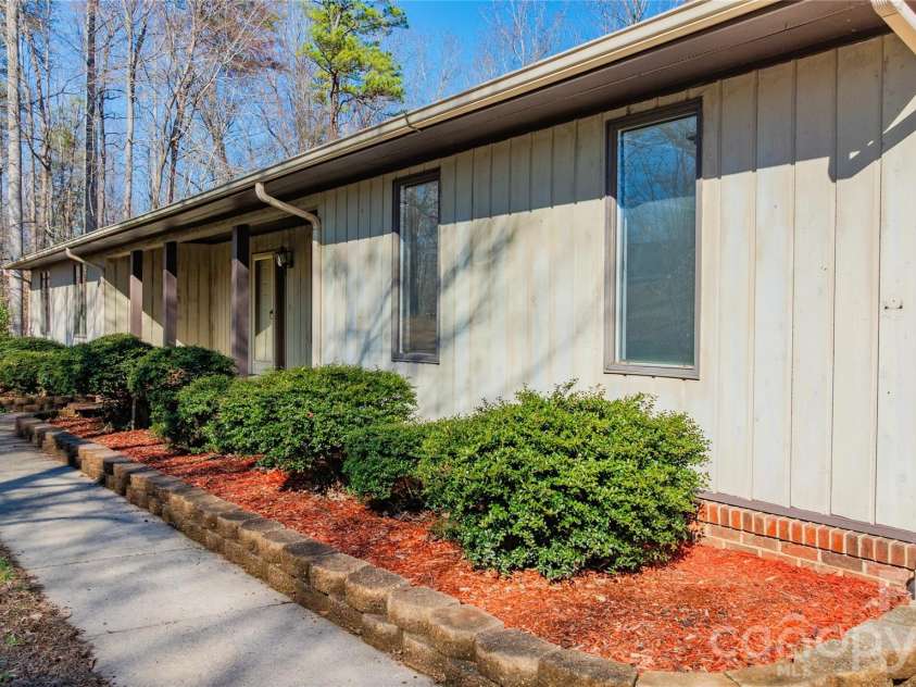 682 Cecil Street, Thomasville, NC 27360.  MLS# CAR4411361, YatesRealty ID 9827. Paved walkway